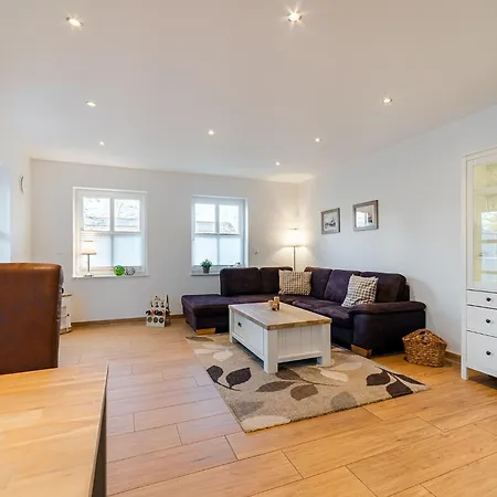 Albatros Eg Apartment *